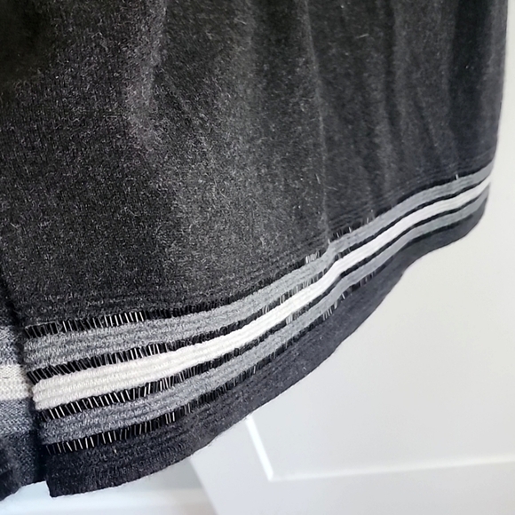 Neiman Marcus 100% Cashmere tunic length sweater size XL - Picture 6 of 7